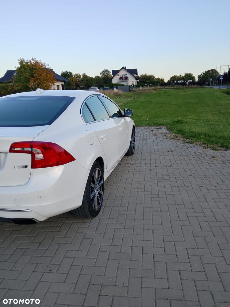 Volvo S60 - 5