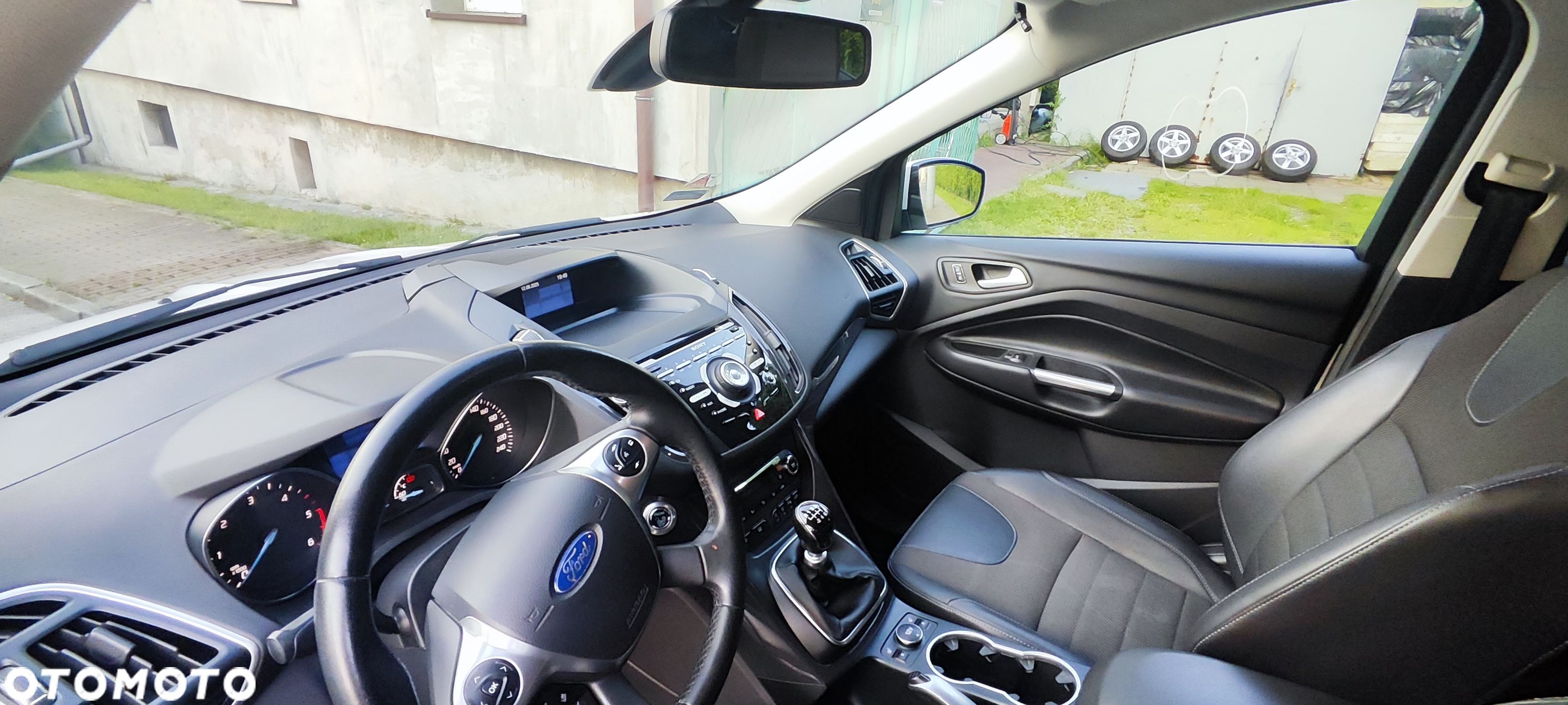 Ford Kuga 2.0 TDCi FWD Titanium - 10