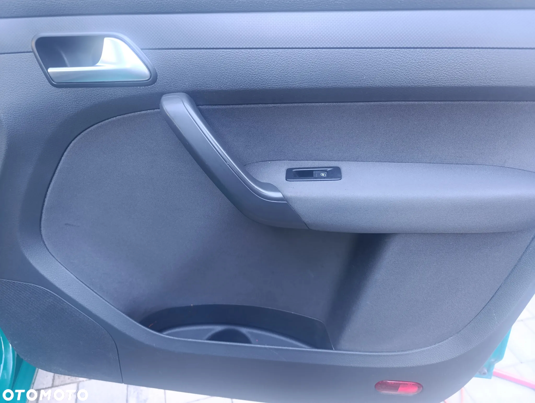 Volkswagen Caddy 2.0 TDI Comfortline 4Motion - 16