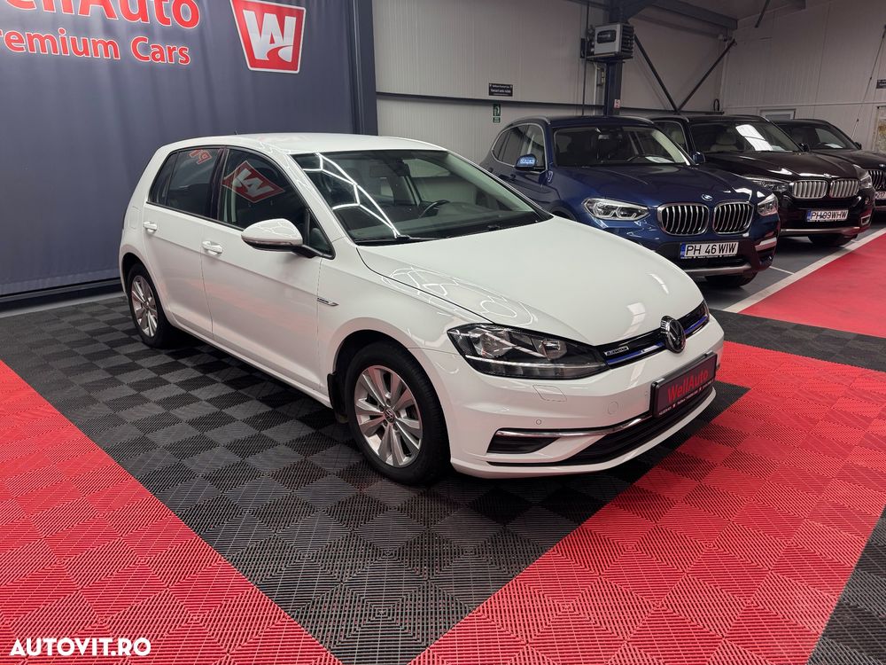 Volkswagen Golf 1.5 TGI BlueMotion DSG Trendline - 3