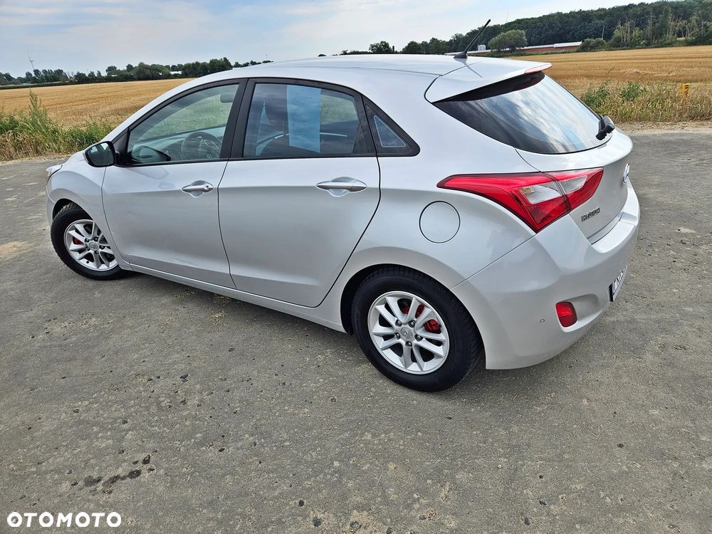 Hyundai i30 1.6 Automatik Style - 25