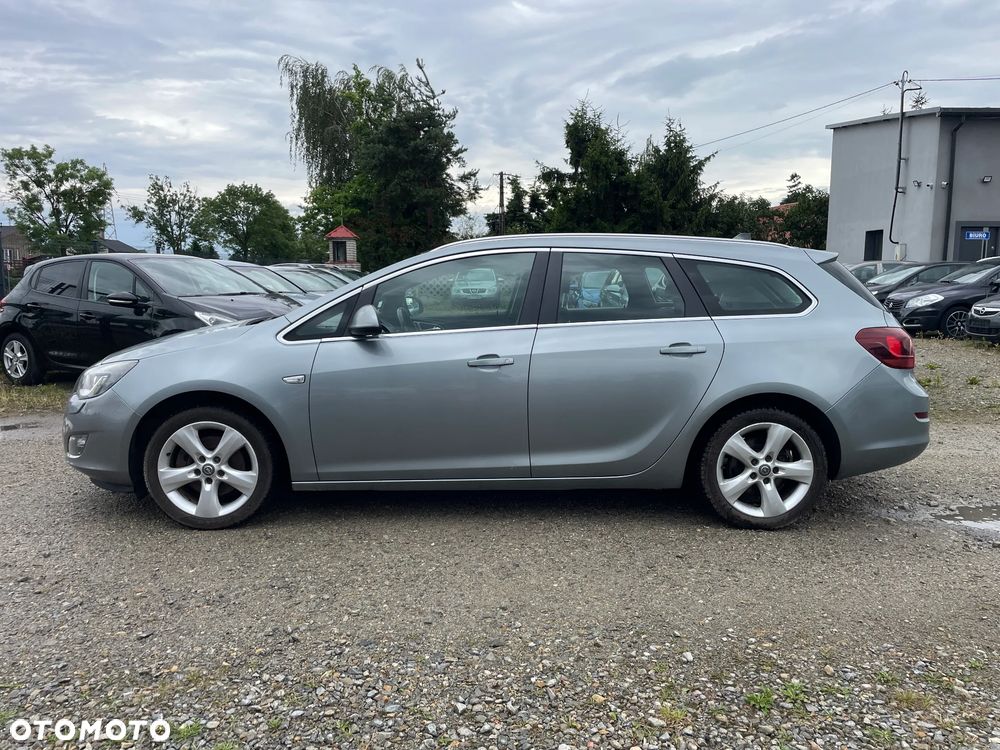 Opel Astra 2012 photo 4