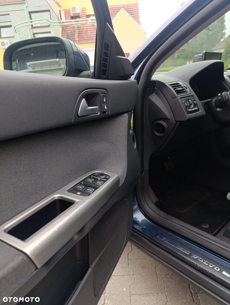 Volvo V50 2.4D5 - 13