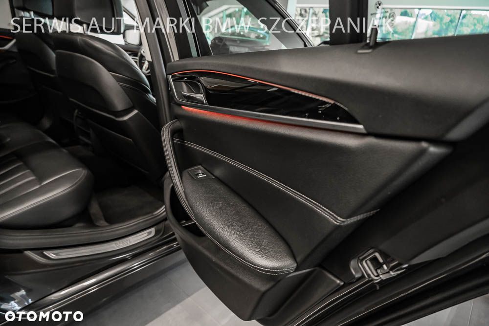 BMW Seria 5 530i xDrive Sport Line - 28