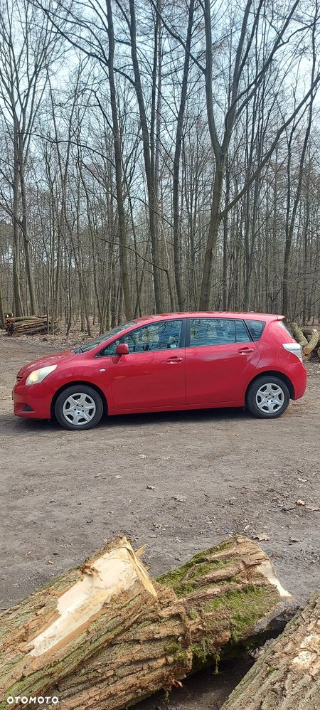 Toyota Verso 1.6 Luna - 1