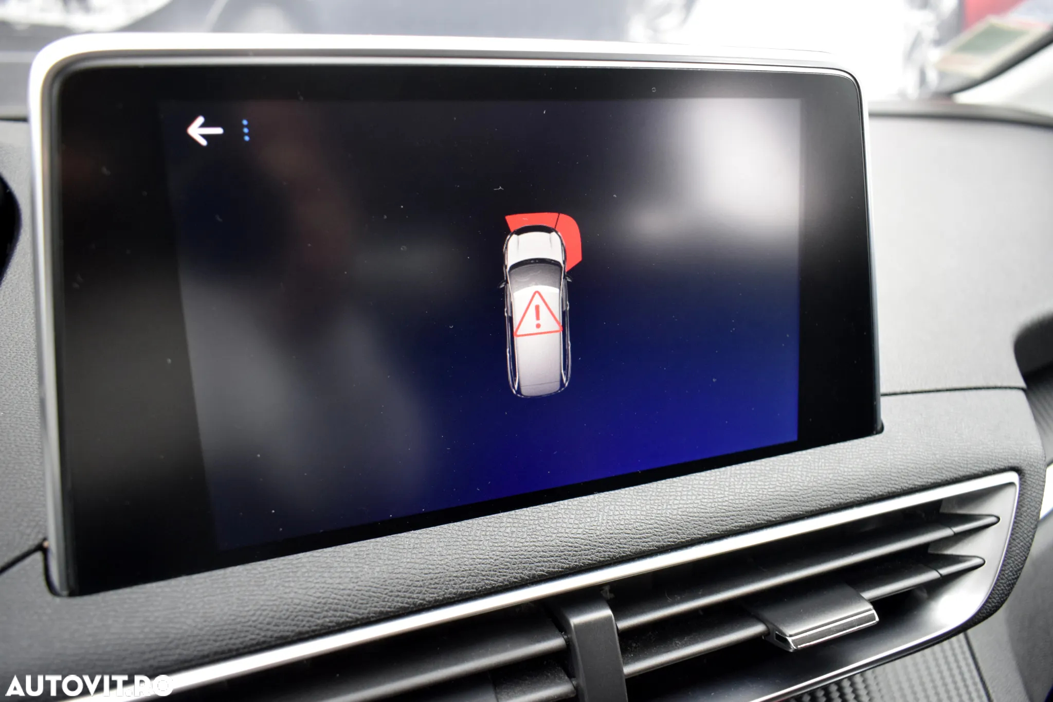 Peugeot 5008 1.6 BlueHDI EAT6 Allure - 28