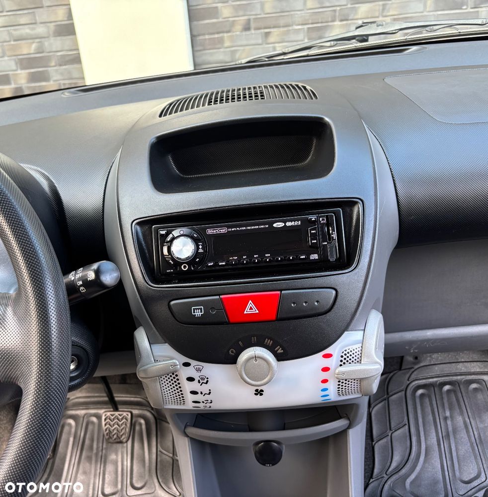 Peugeot 107 1.0 Trendy - 8