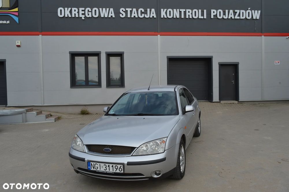 Ford Mondeo 1.8 Ghia X - 2