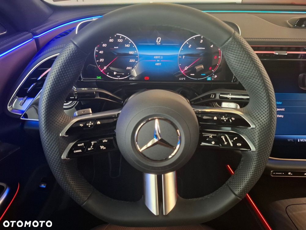 Mercedes-Benz Klasa E - 17