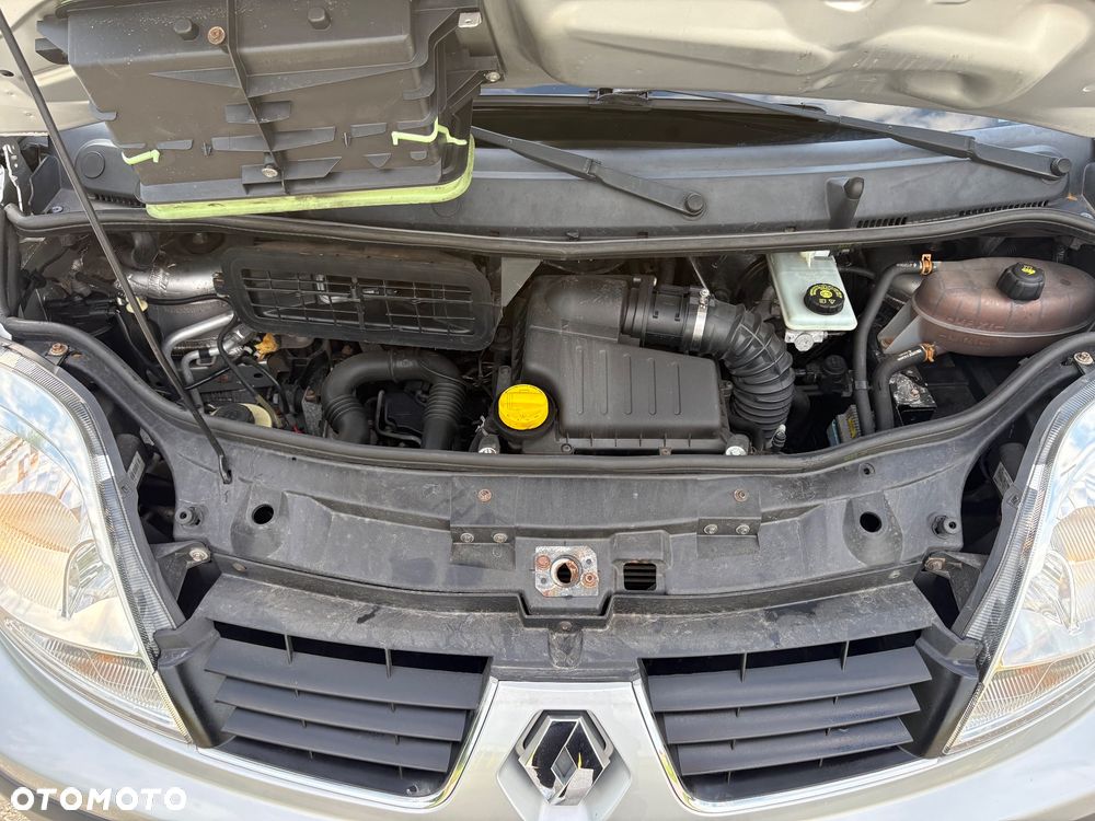 Renault Trafic - 18