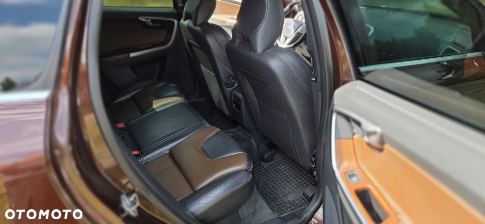 Volvo XC 60 D5 AWD Summum - 14