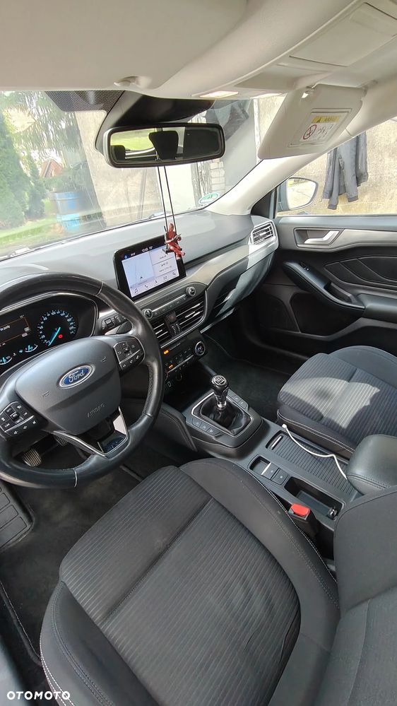 Ford Focus 1.0 EcoBoost Active - 28