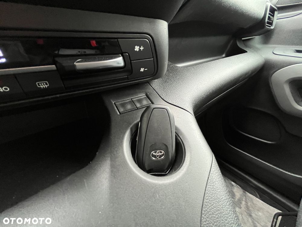 Toyota Proace City Verso Long 1.5 D-4D Business - 24