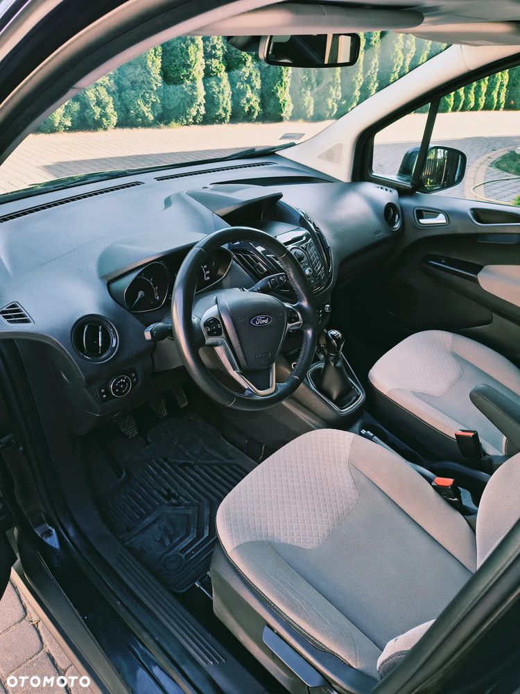 Ford Tourneo Courier 1.0 EcoBoost Titanium - 39