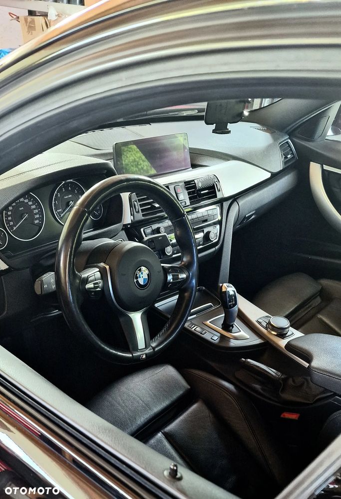 BMW Seria 3 330i M Sport Shadow - 10