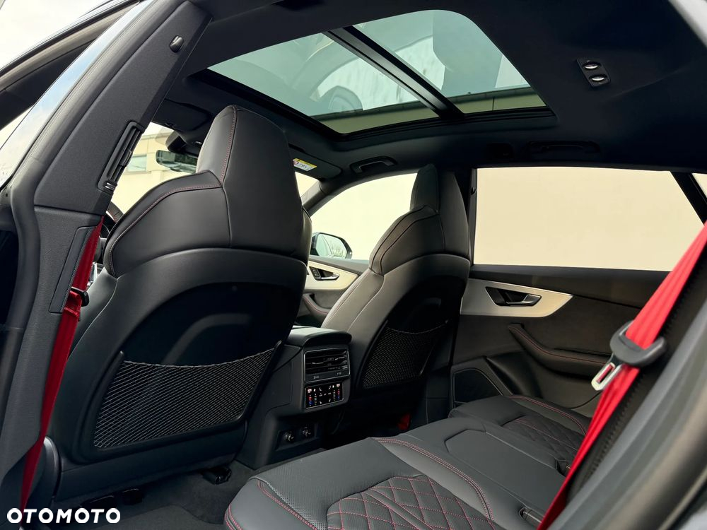 Audi Q8 - 17