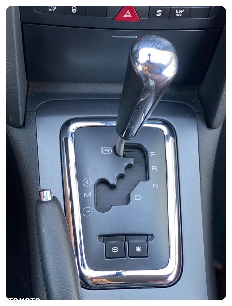 Peugeot 407 2.7HDi V6 Sport - 24