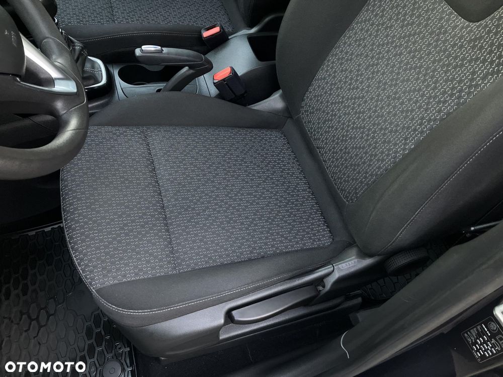 Opel Crossland X 1.2 T GPF Enjoy S&S - 12