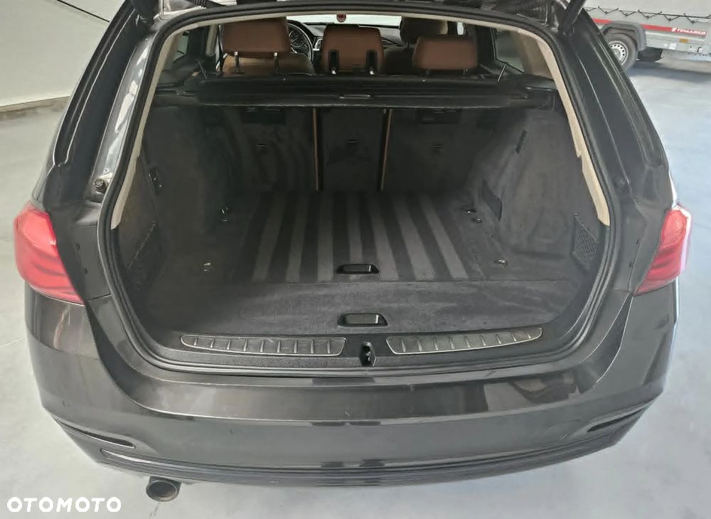 BMW Seria 3 318d - 15