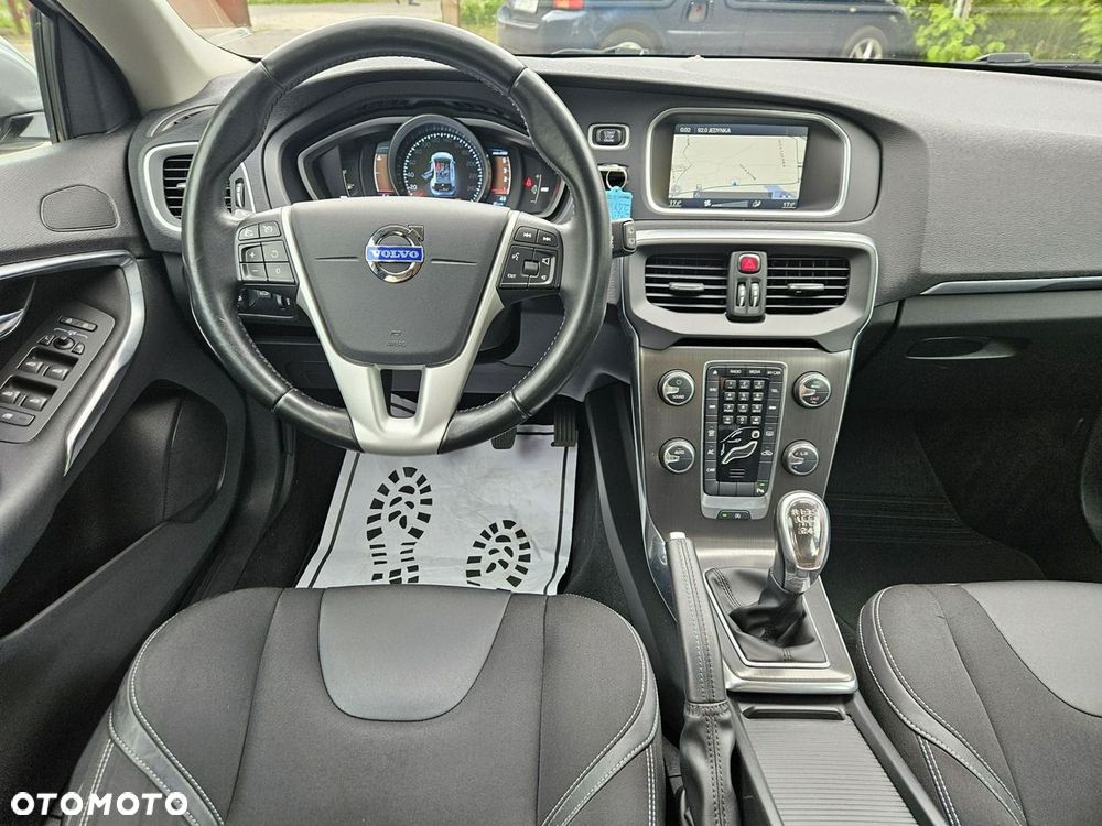 Volvo V40 - 8