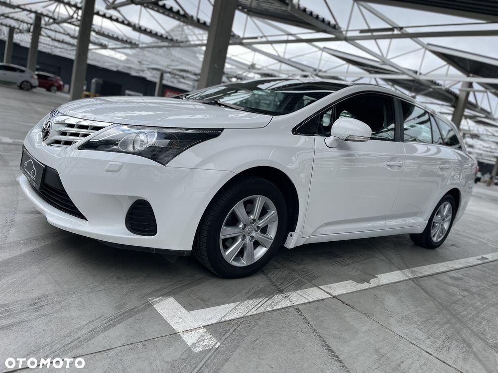 Toyota Avensis 1.6 Comfort - 7