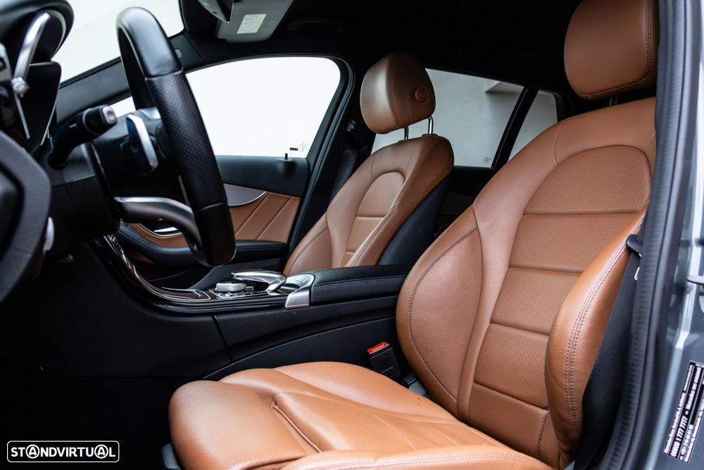 Mercedes-Benz C 300 de AMG Line - 21