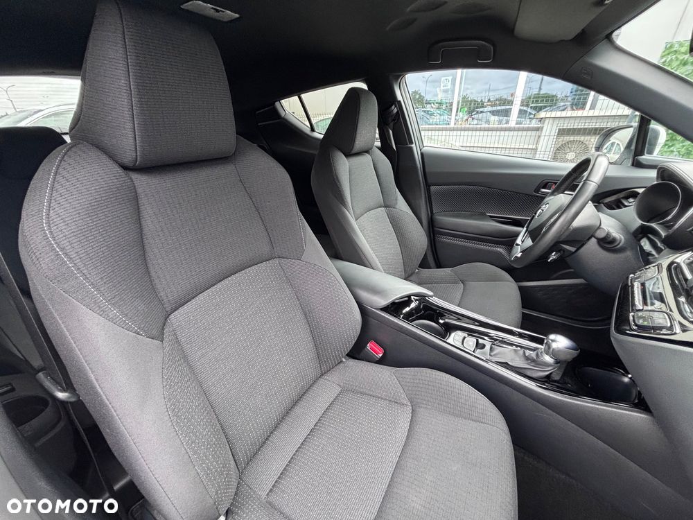 Toyota C-HR Business-Edition - 32