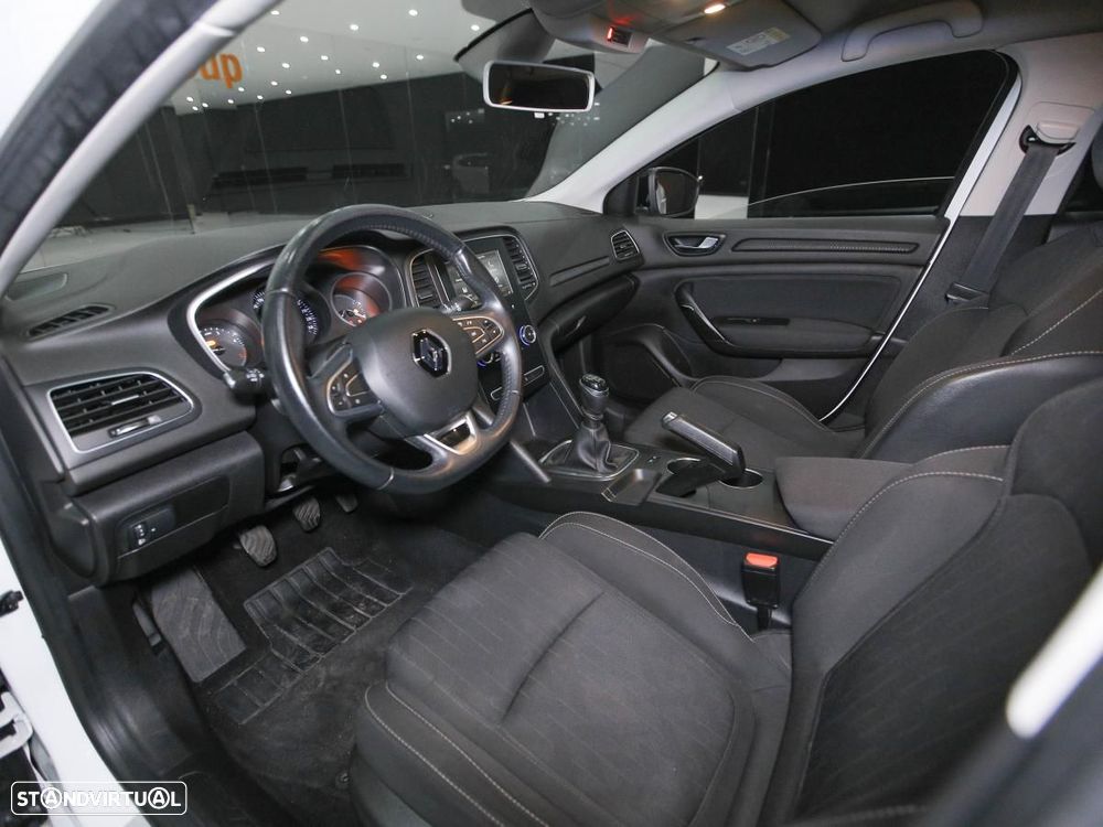 Renault Mégane 1.5 Blue dCi Limited - 6