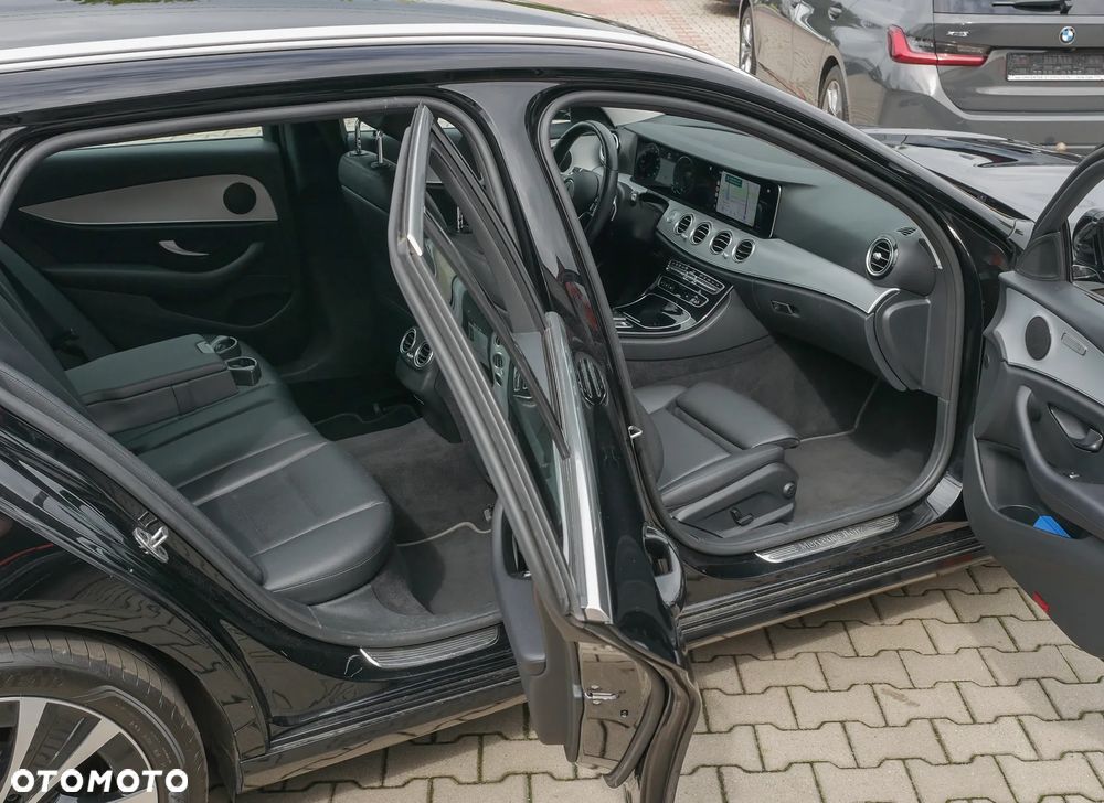Mercedes-Benz Klasa E 300 de 9G-TRONIC Avantgarde - 22