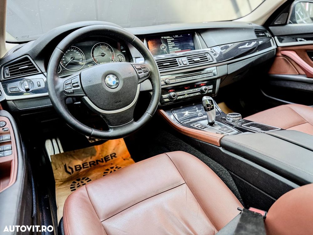 BMW Seria 5 520d Aut. Luxury Line - 13