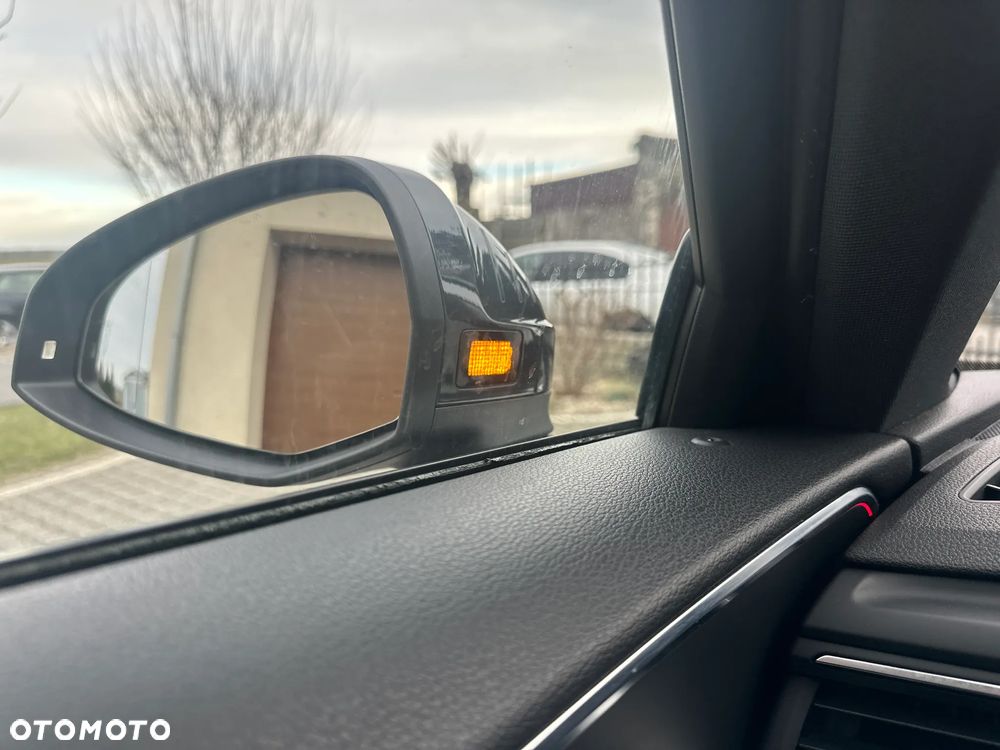 Audi A4 Avant 2.0 TDI S tronic quattro sport - 33