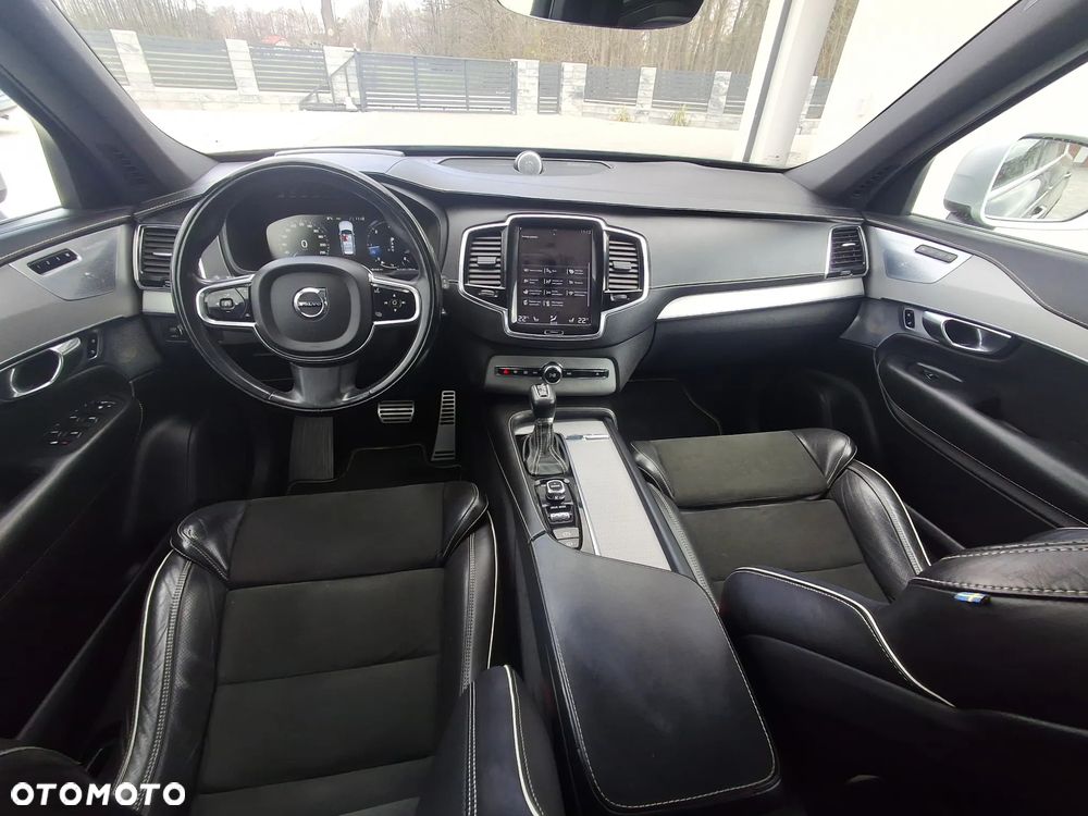 Volvo XC 90 D5 AWD Geartronic RDesign - 10