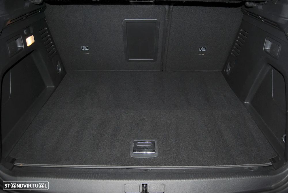 Peugeot 3008 1.6 Hybrid GT e-EAT8 - 19