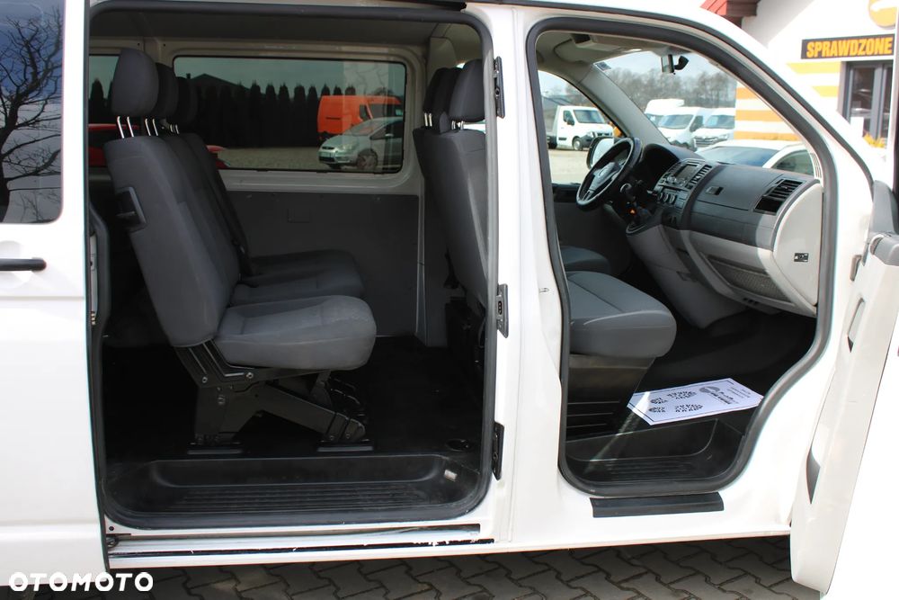 Volkswagen Transporter - 22