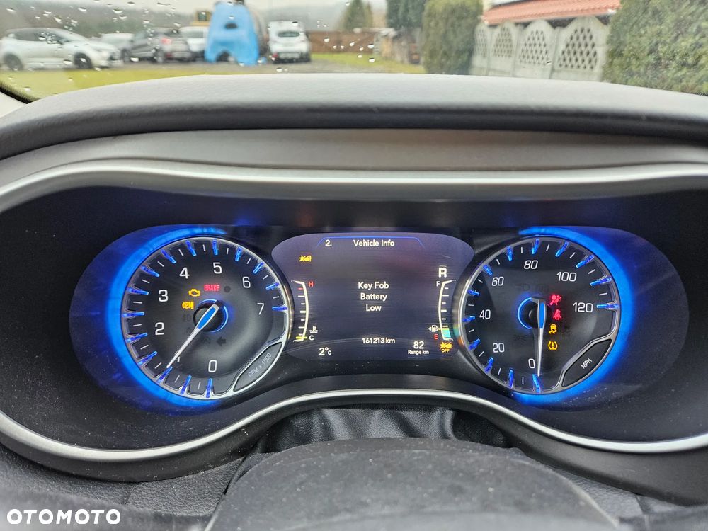 Chrysler Pacifica - 21