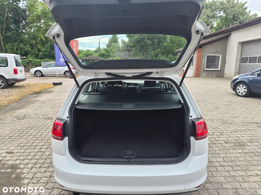 Volkswagen Golf 1.6 TDI BMT Highline - 23