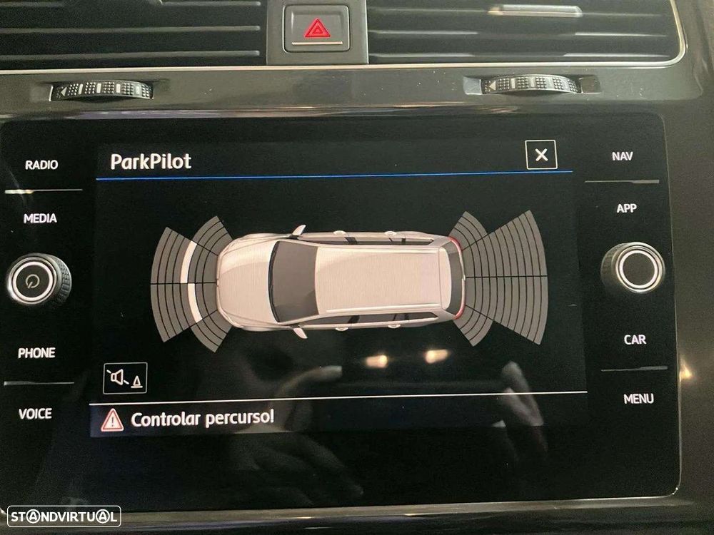 VW Golf Variant 1.6 TDi Confortline - 13