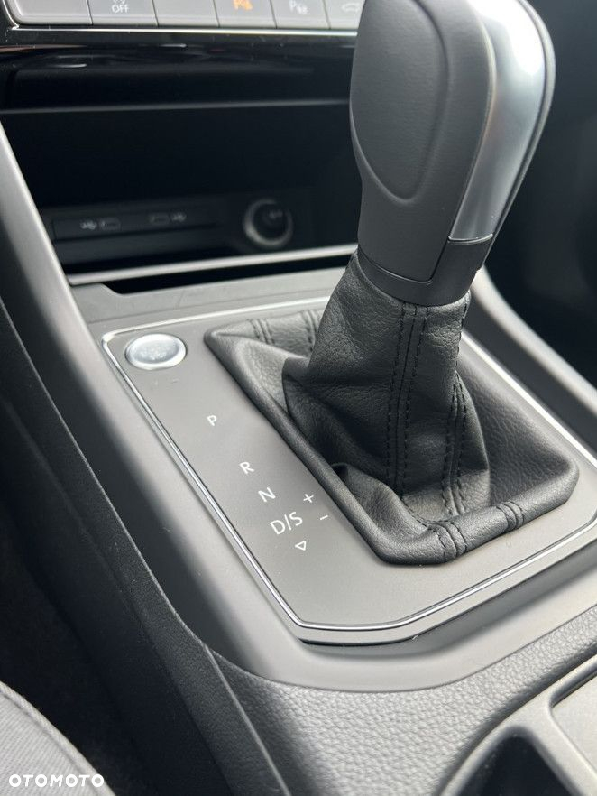 Volkswagen Touran 1.5 TSI EVO Comfortline DSG - 25