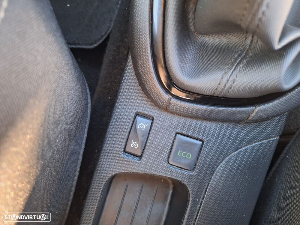 Renault Clio 0.9 TCE Dynamique S - 13