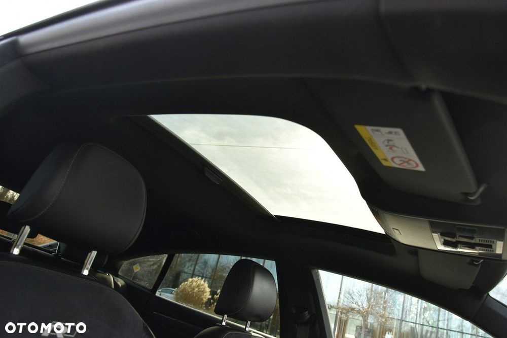 Volkswagen Arteon 2.0 TDI R-Line DSG - 12