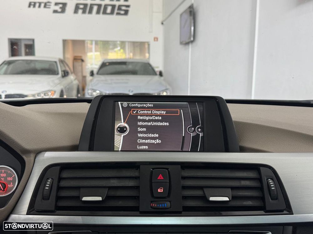 BMW 320 d Pack M - 27