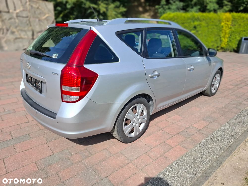 Kia Ceed 1.6 CRDi 90 ISG Spirit - 5