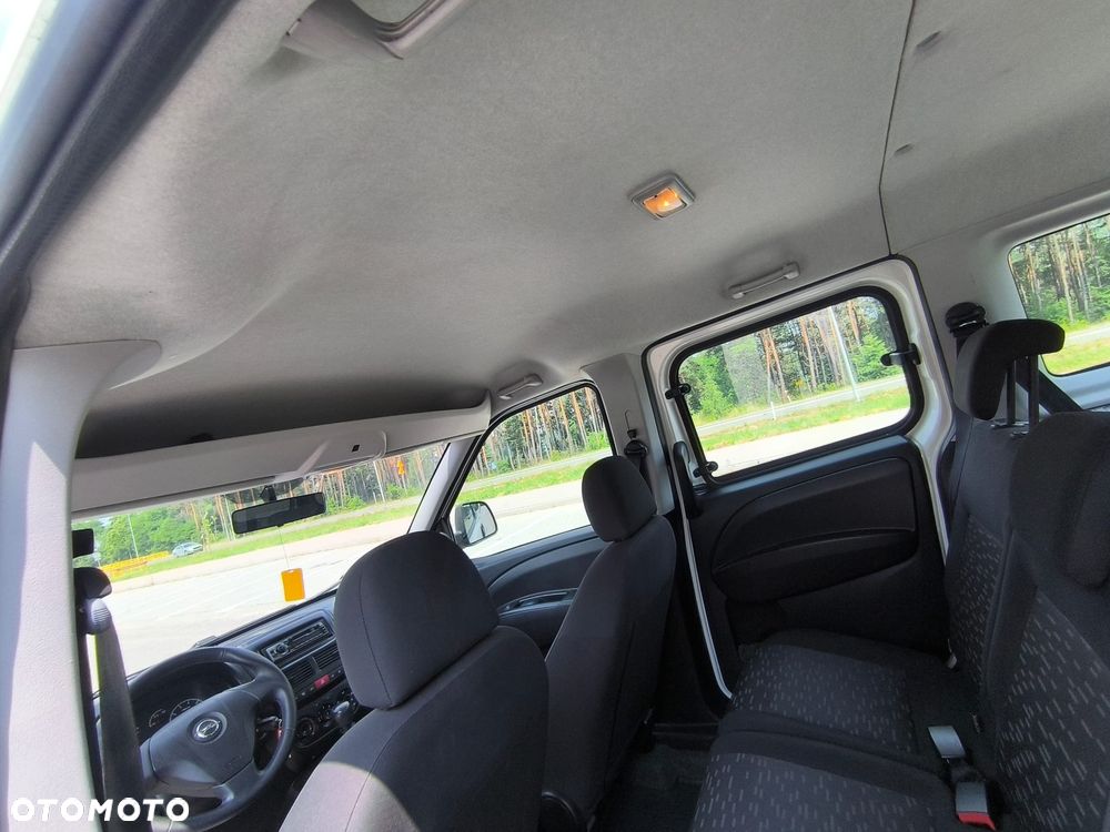 Opel Combo 1.6 CDTI Cosmo - 16