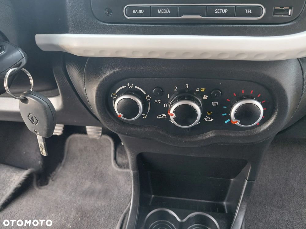 Renault Twingo SCe 70 Intens EU6 - 16