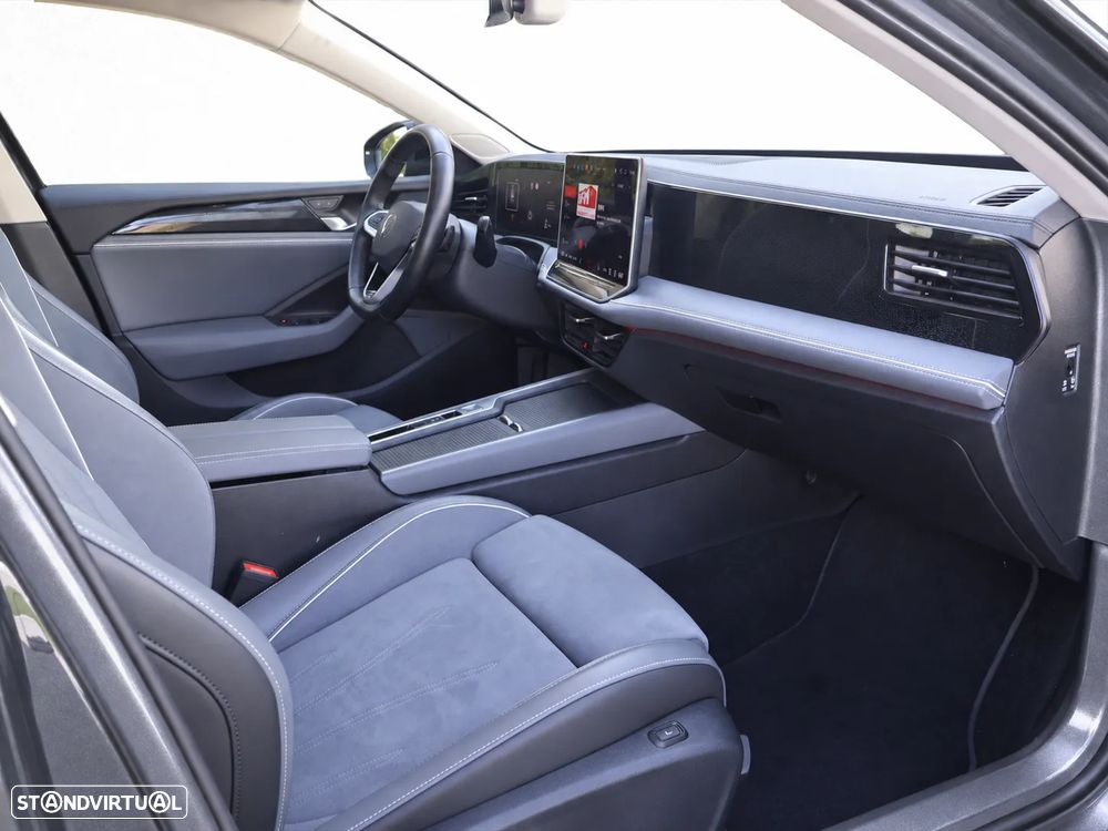 VW Passat Variant 2.0 TDi Business DSG - 5