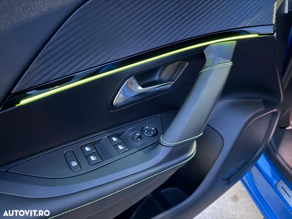 Peugeot 2008 PureTech 130 EAT8 GT Exclusive - 35