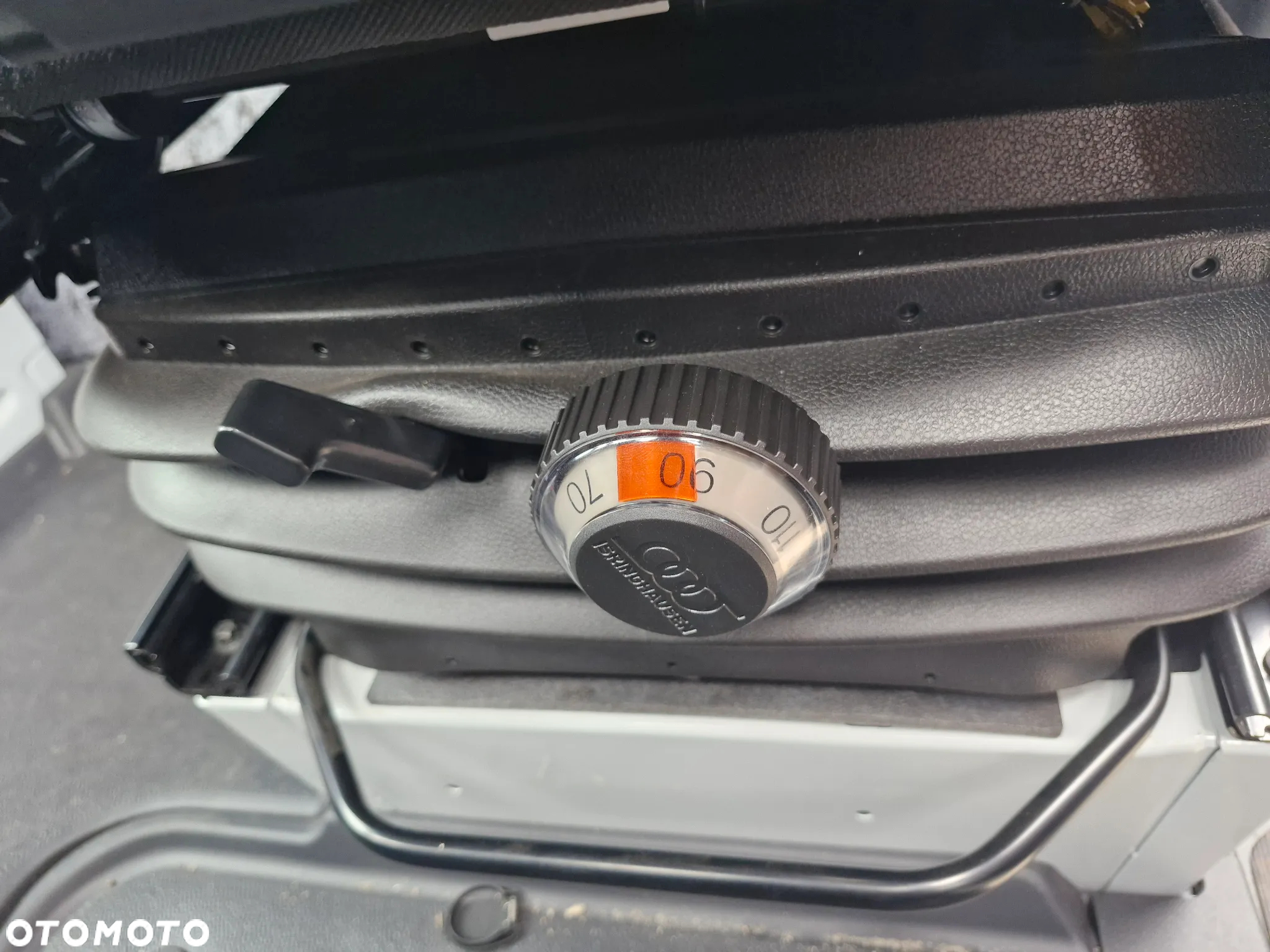 Mercedes-Benz Sprinter - 25