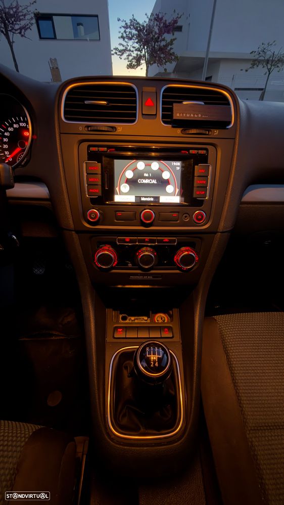 VW Golf 1.6 TDi Trendline BlueMotion - 10