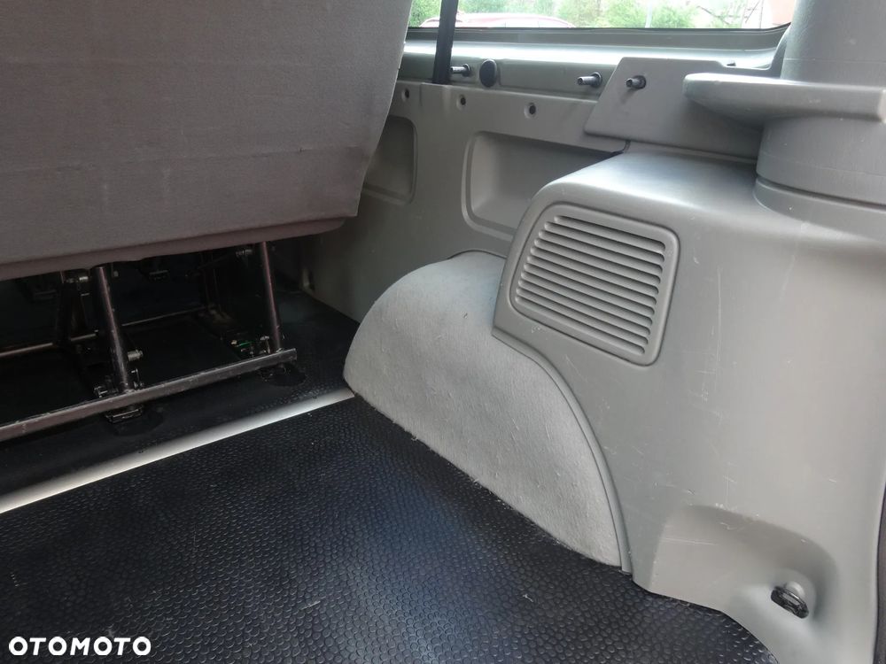 Opel Vivaro L2H1 2.9t Essentia - 18