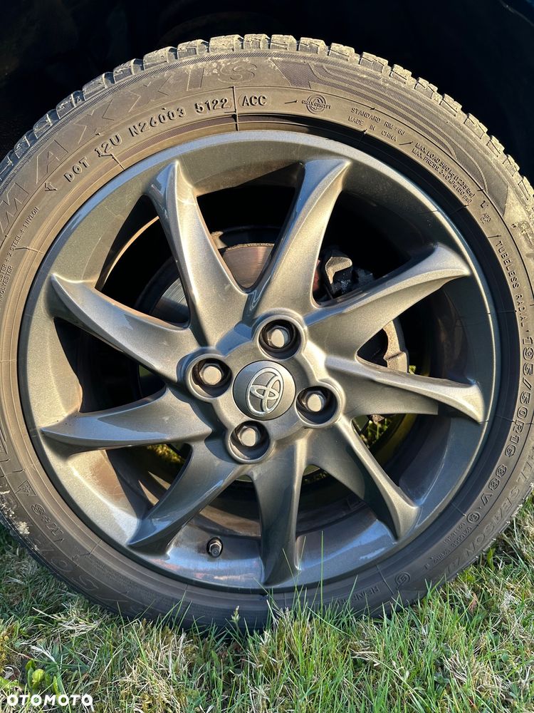 Toyota Yaris 1.33 Premium EU6 - 16